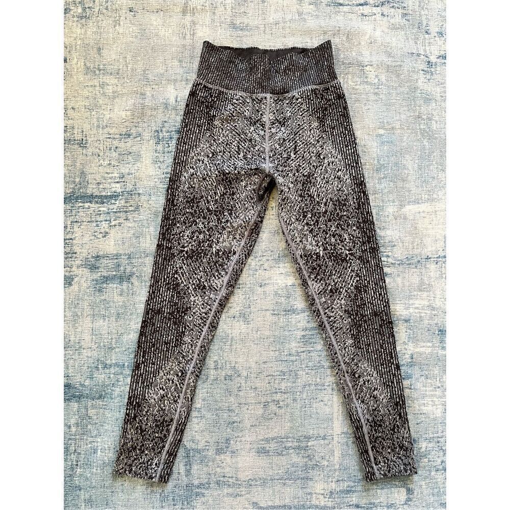 Lululemon Black Gray Camo High Rise 7/8 Leggings Size 8